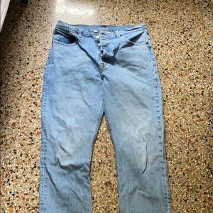 Levi “mom jeans”